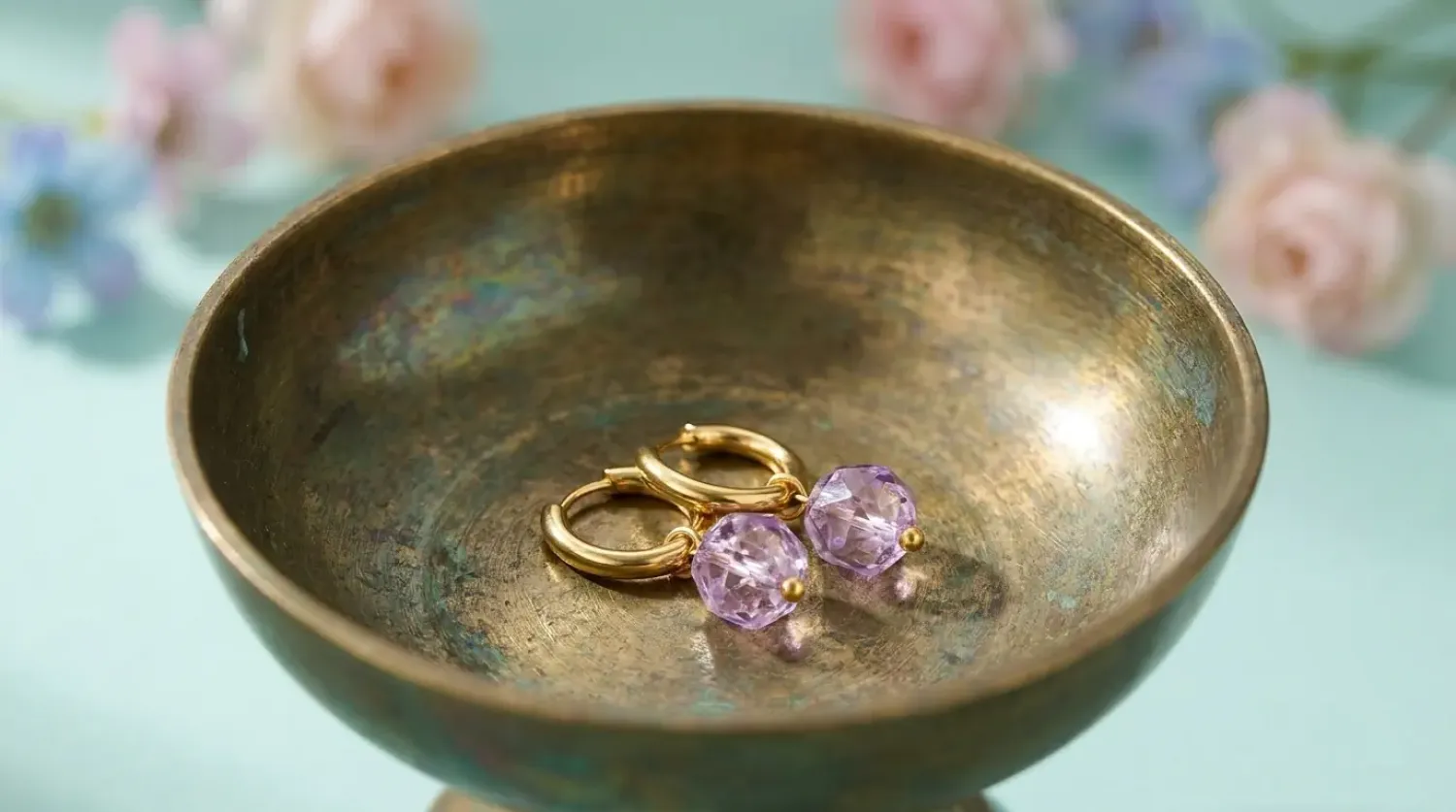 Preview: Violet Aura Edelstahl Creolen vergoldet mit violetten Perlen